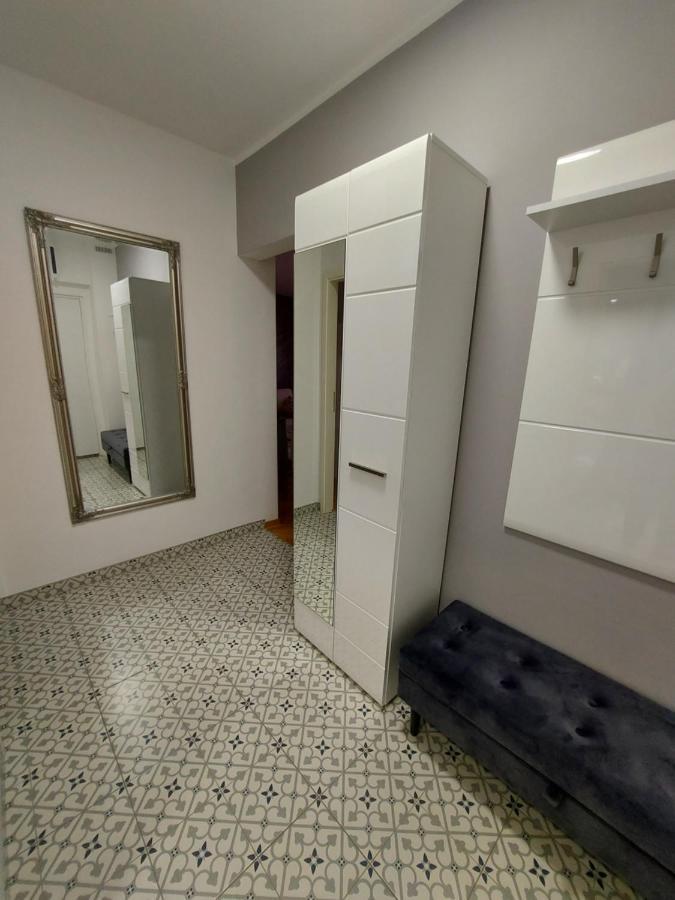 Apartman Jelena Appartement Sremska Mitrovica Buitenkant foto