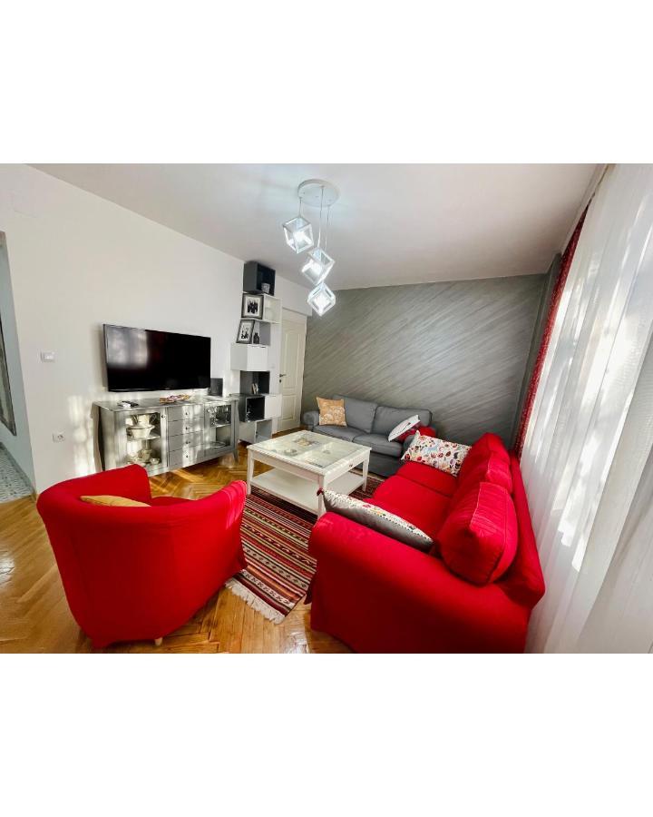 Apartman Jelena Appartement Sremska Mitrovica Buitenkant foto