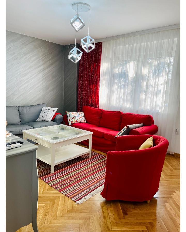 Apartman Jelena Appartement Sremska Mitrovica Buitenkant foto